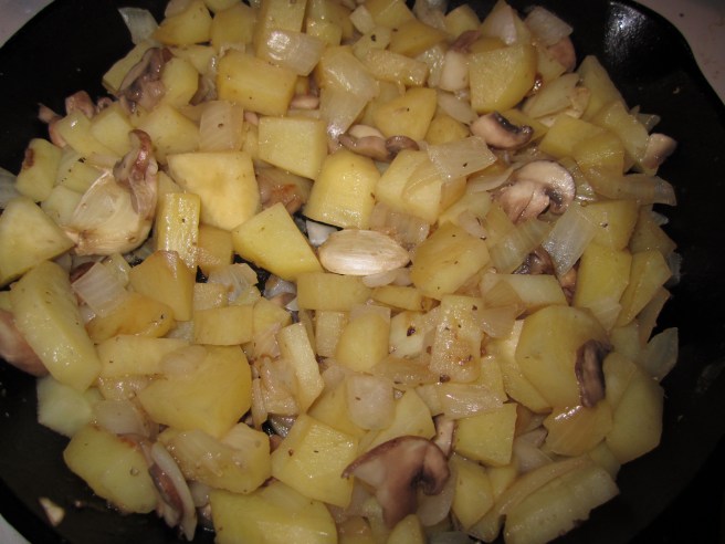 Potatoes, onions, mushrooms and garlic